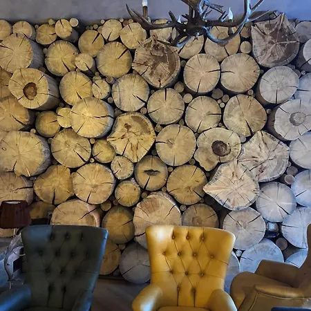 Harmony, 아파트 팜포로보